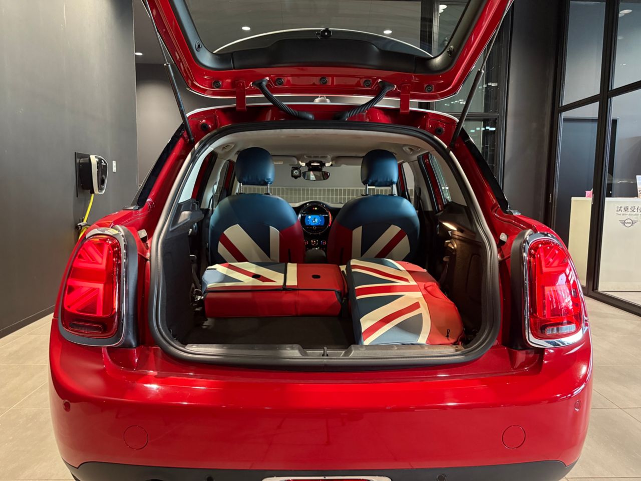F55 COOPER D (AT)