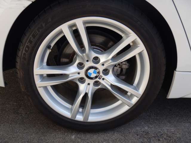 320D SEDAN RHD