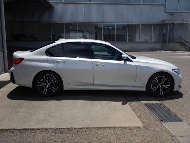320d xDrive Berline RHD