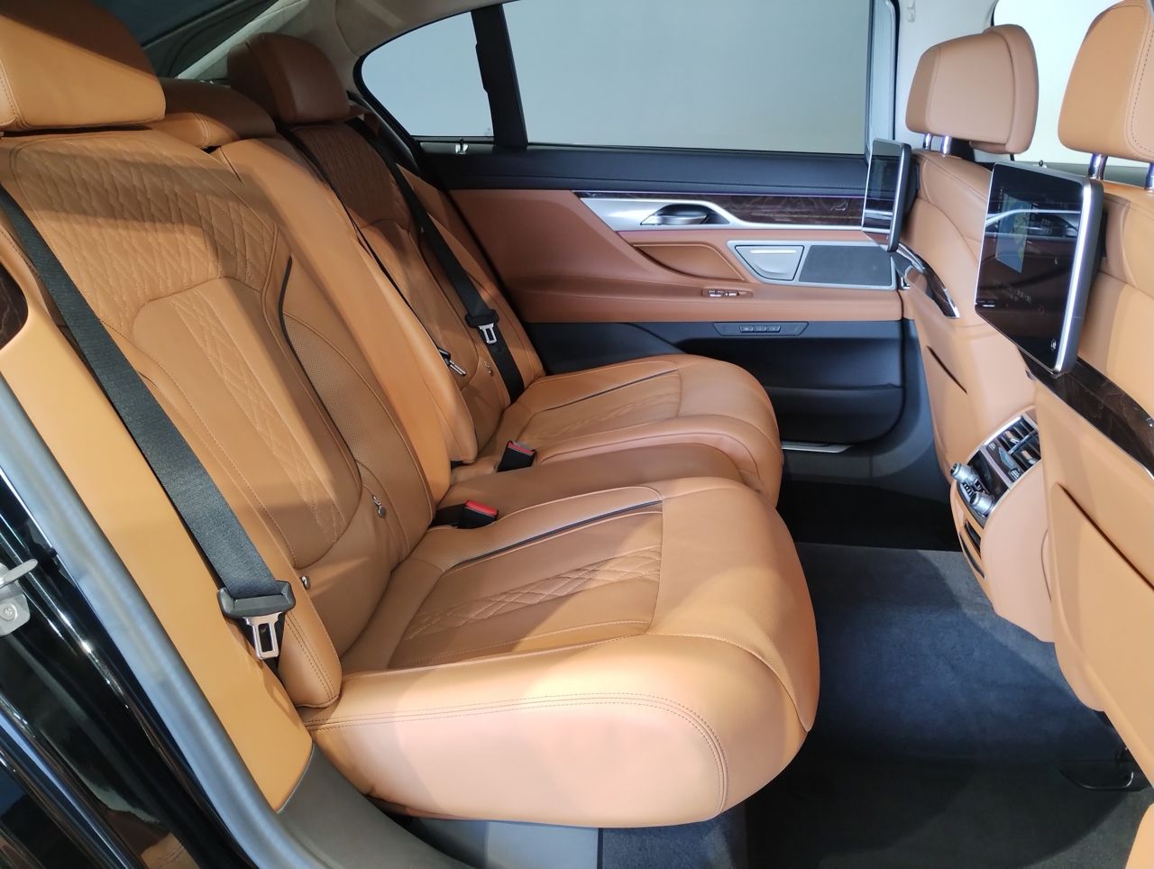 G12 740Li Saloon LCI