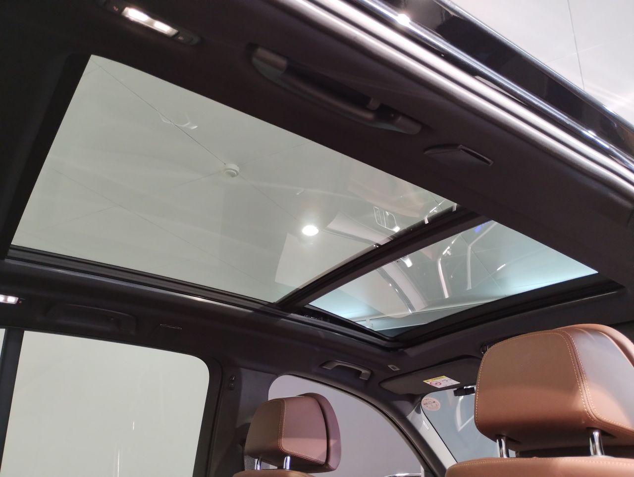 X5 M60i xDrive RHD