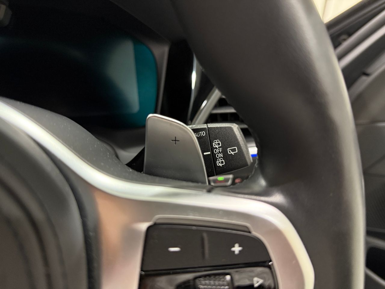 G21 320i RHD
