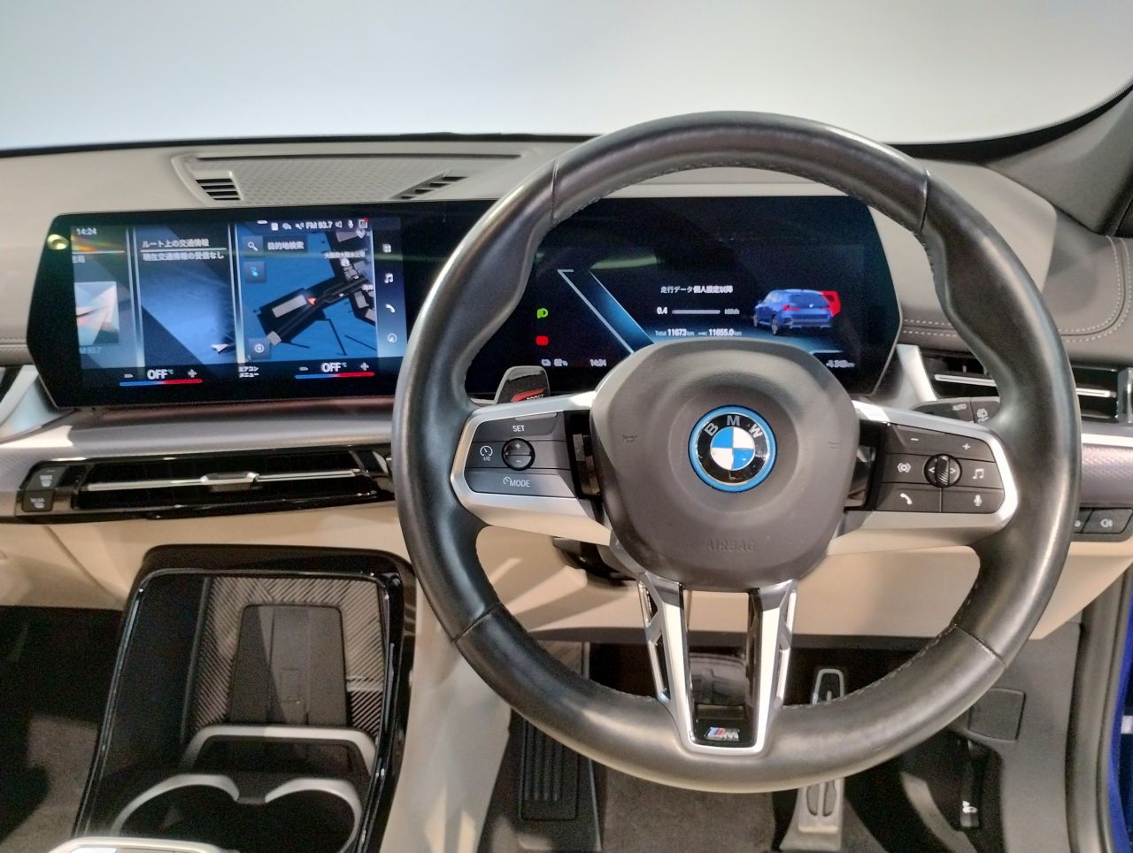 U11 iX1 xDrive30