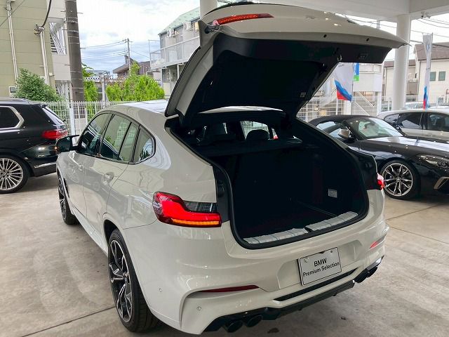 X4 M RHD