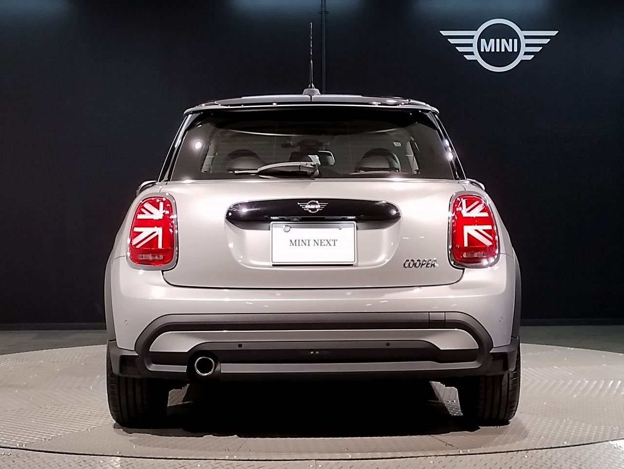 MINI Cooper F56 RHD