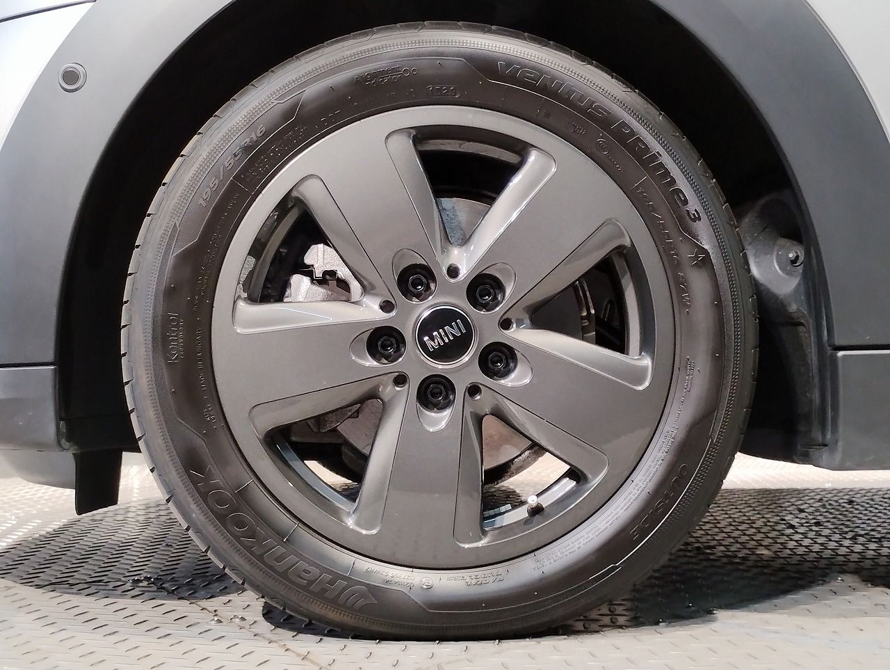 MINI Cooper F56 RHD