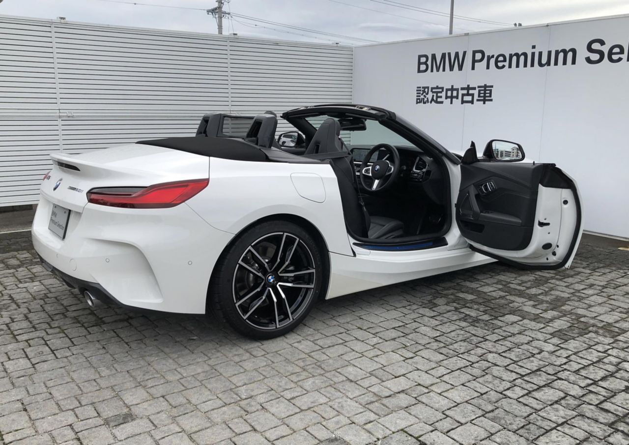 G29 z4 sDrive20i RHD