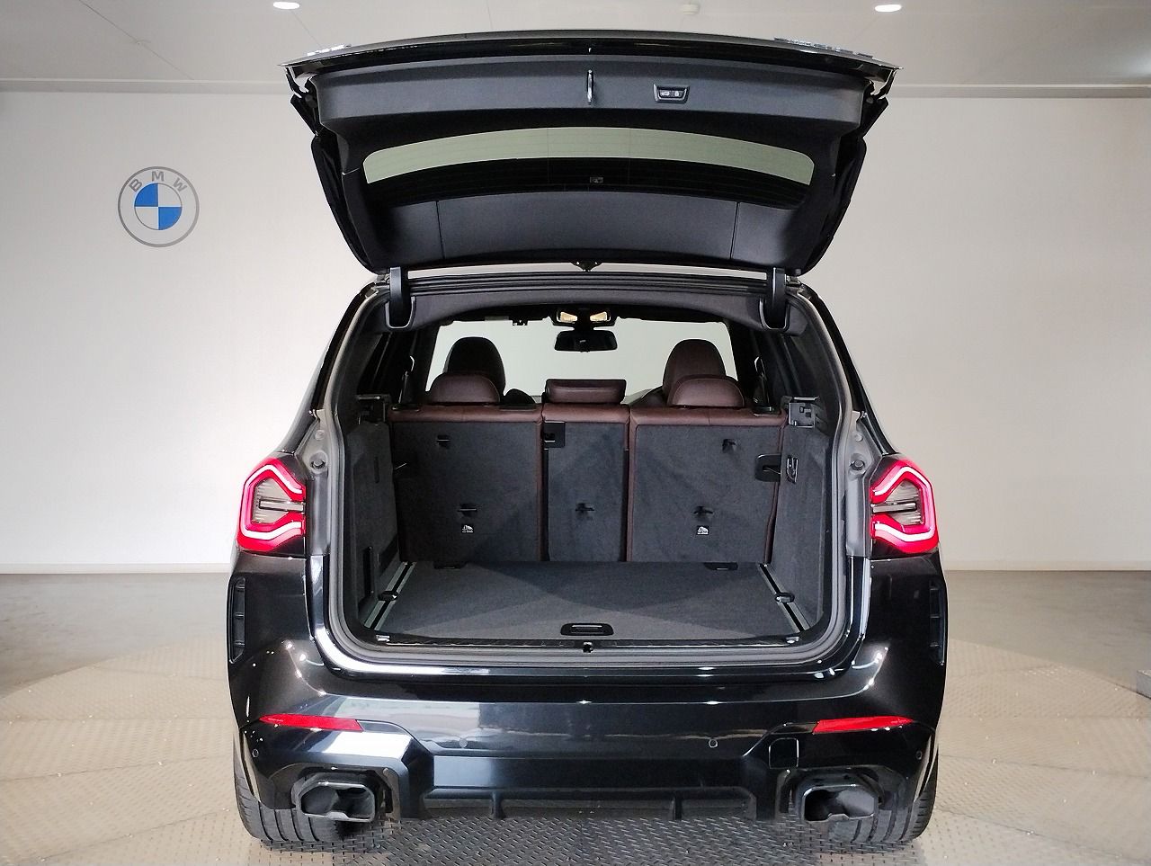 G01 X3 M40d RHD LCI ZA