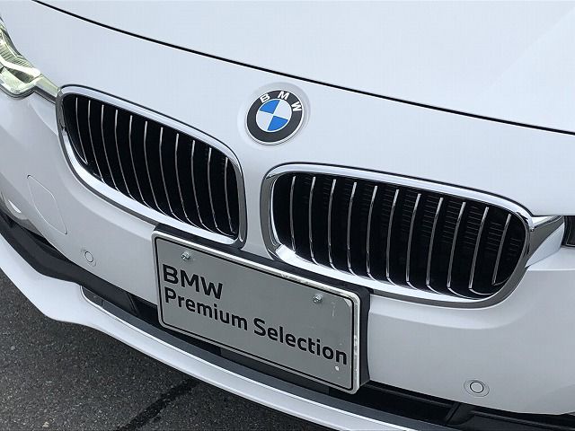 320D SEDAN RHD