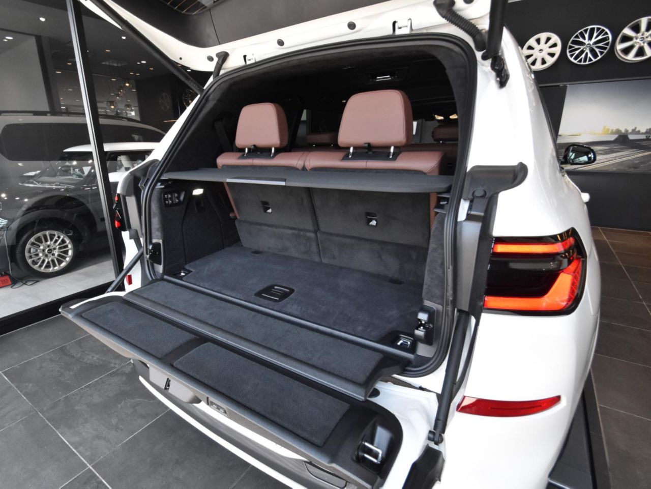 X7 xDrive40d RHD US