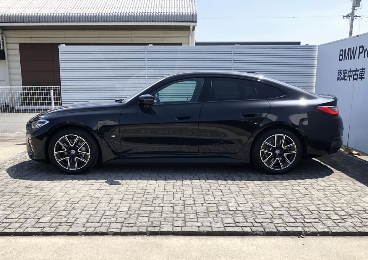 G26 i4 eDrive40 RHD