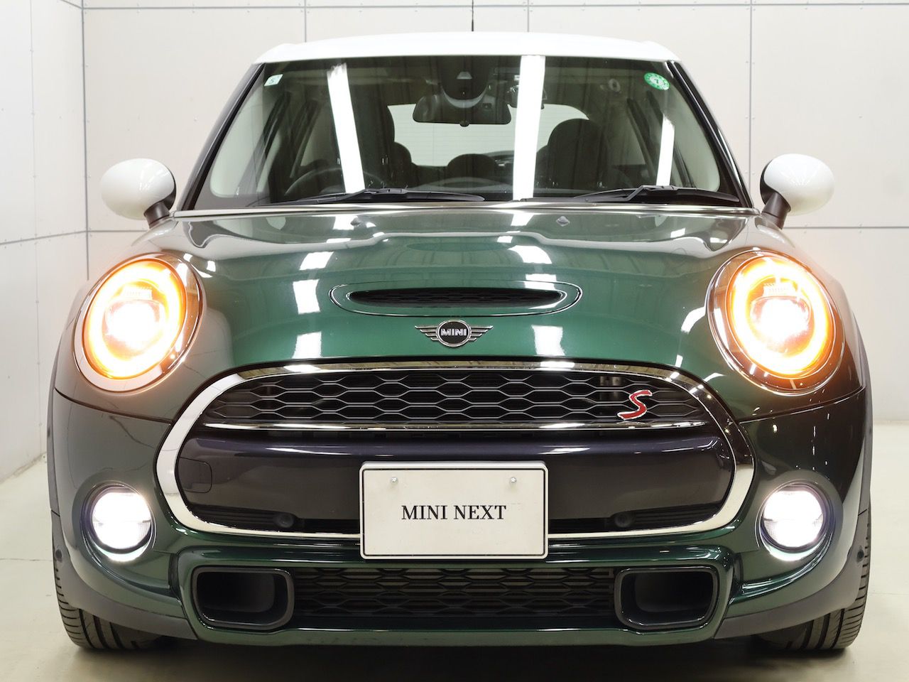 F55 COOPER S D(AT)