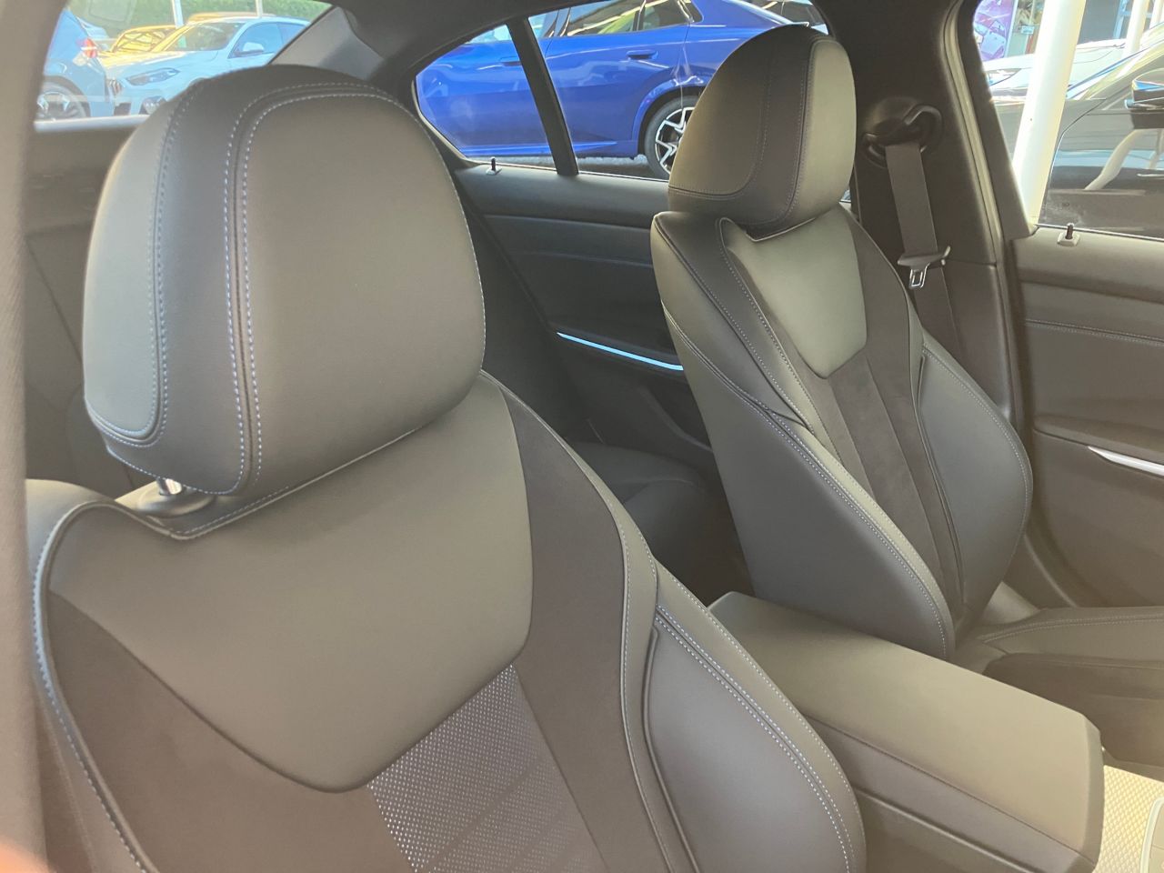 320d xDrive Berline RHD