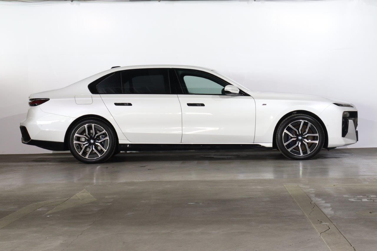 i7 xDrive60 Sedan RHD