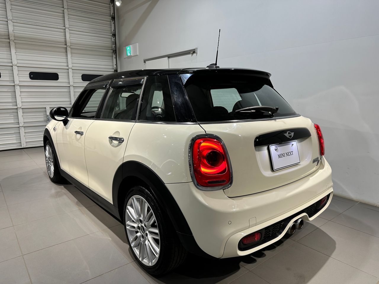 F55 COOPER S D(AT)