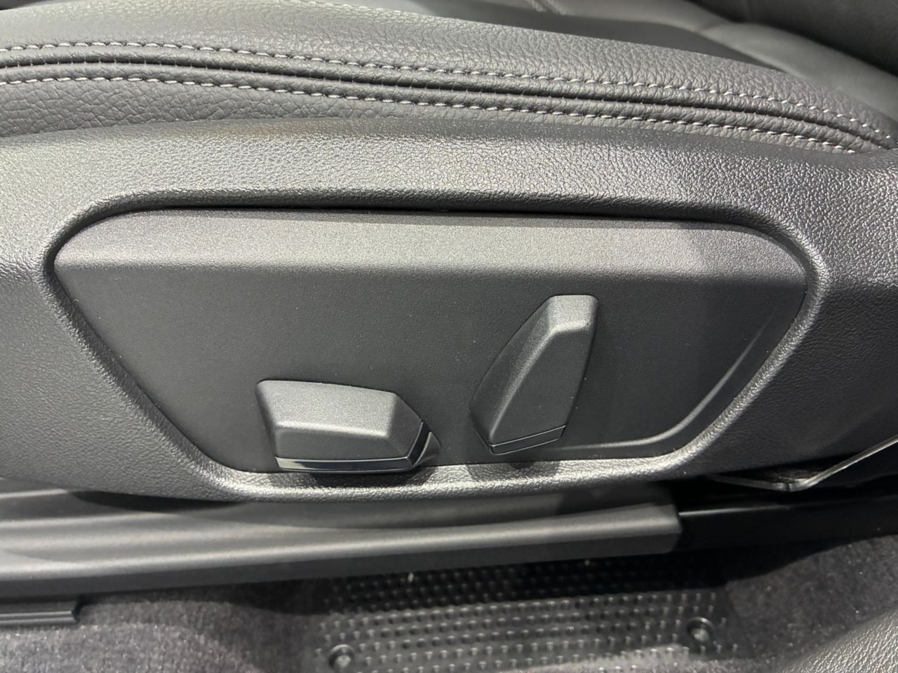 X1 sDrive18i RHD