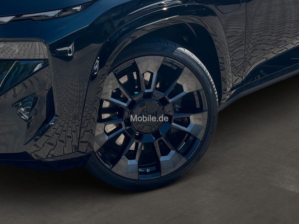 BMW XM