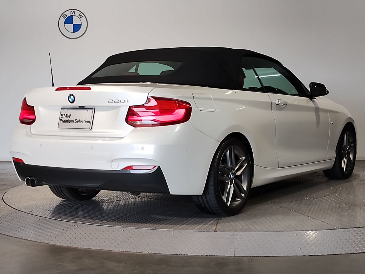 220I CABRIOLET RHD