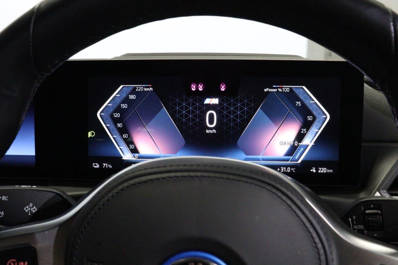 G26 i4 eDrive40 RHD