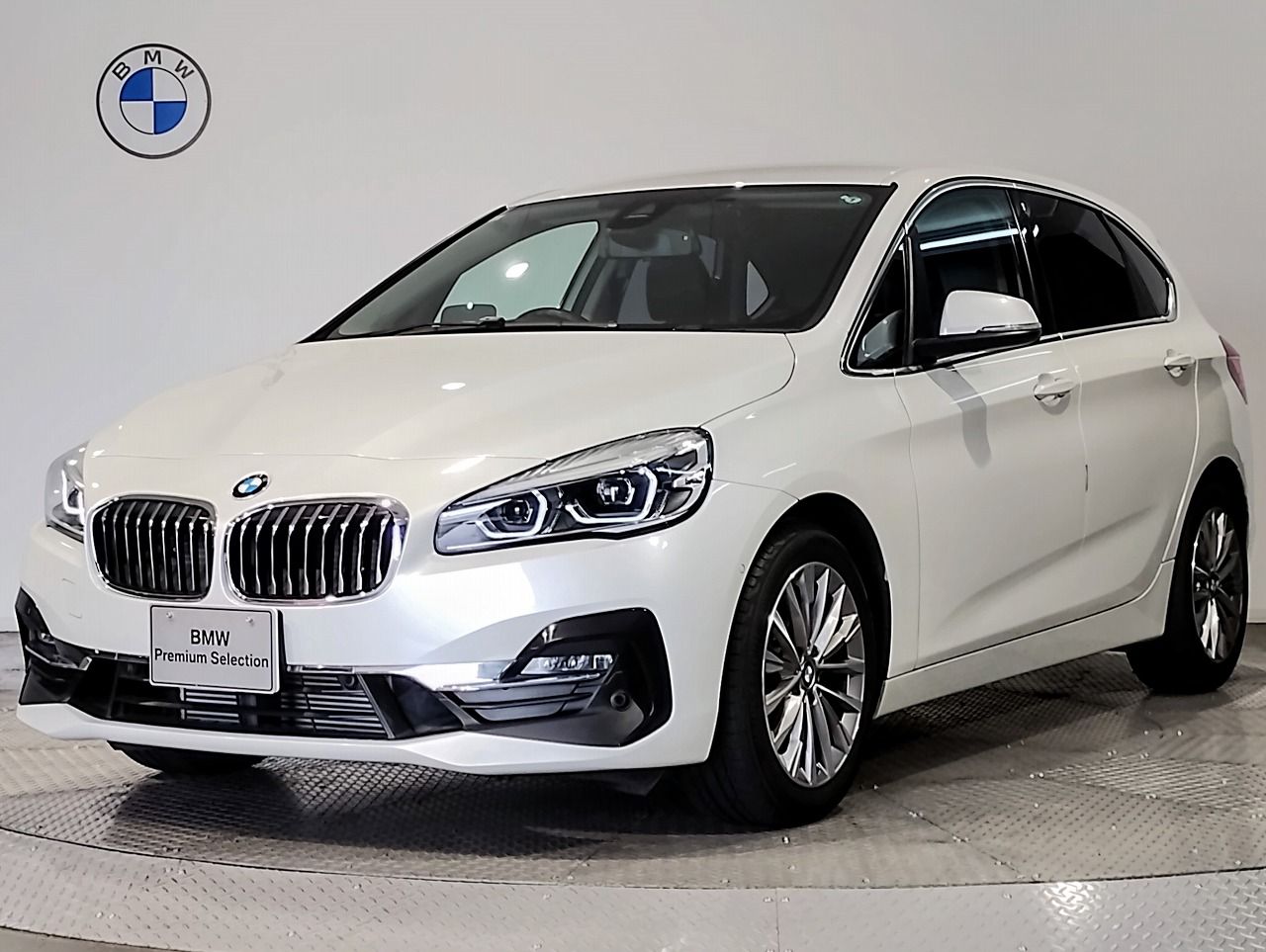 218d Active Tourer Luxury
