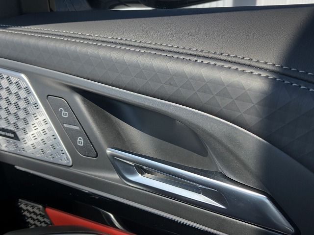 X2 M35i xDrive RHD