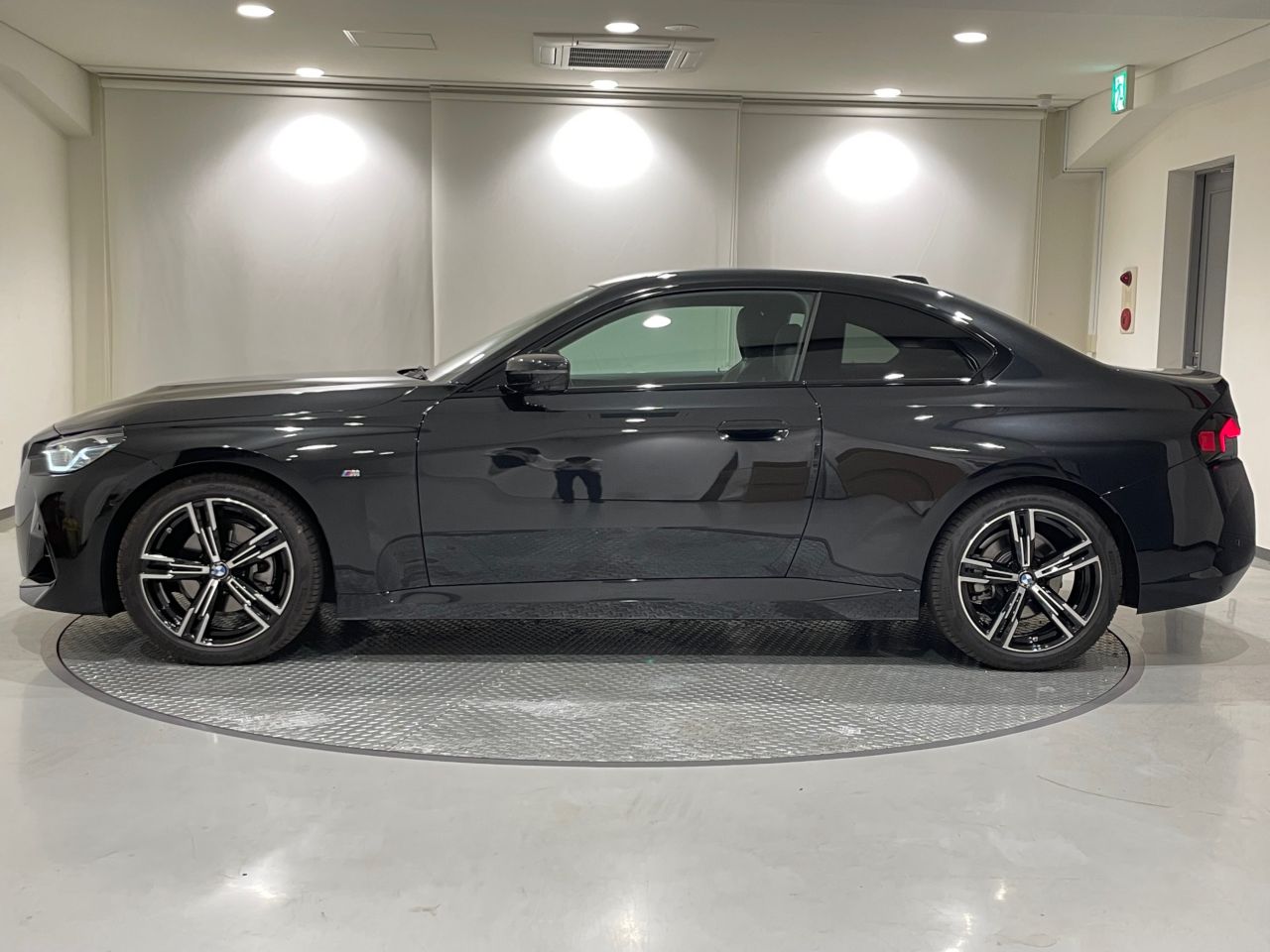 G42 220i Coupe