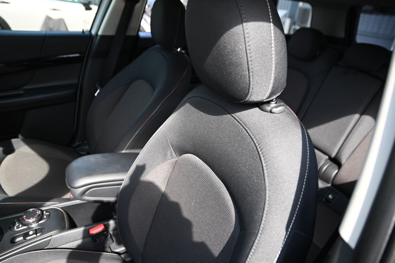 MINI CROSSOVER COOPER D