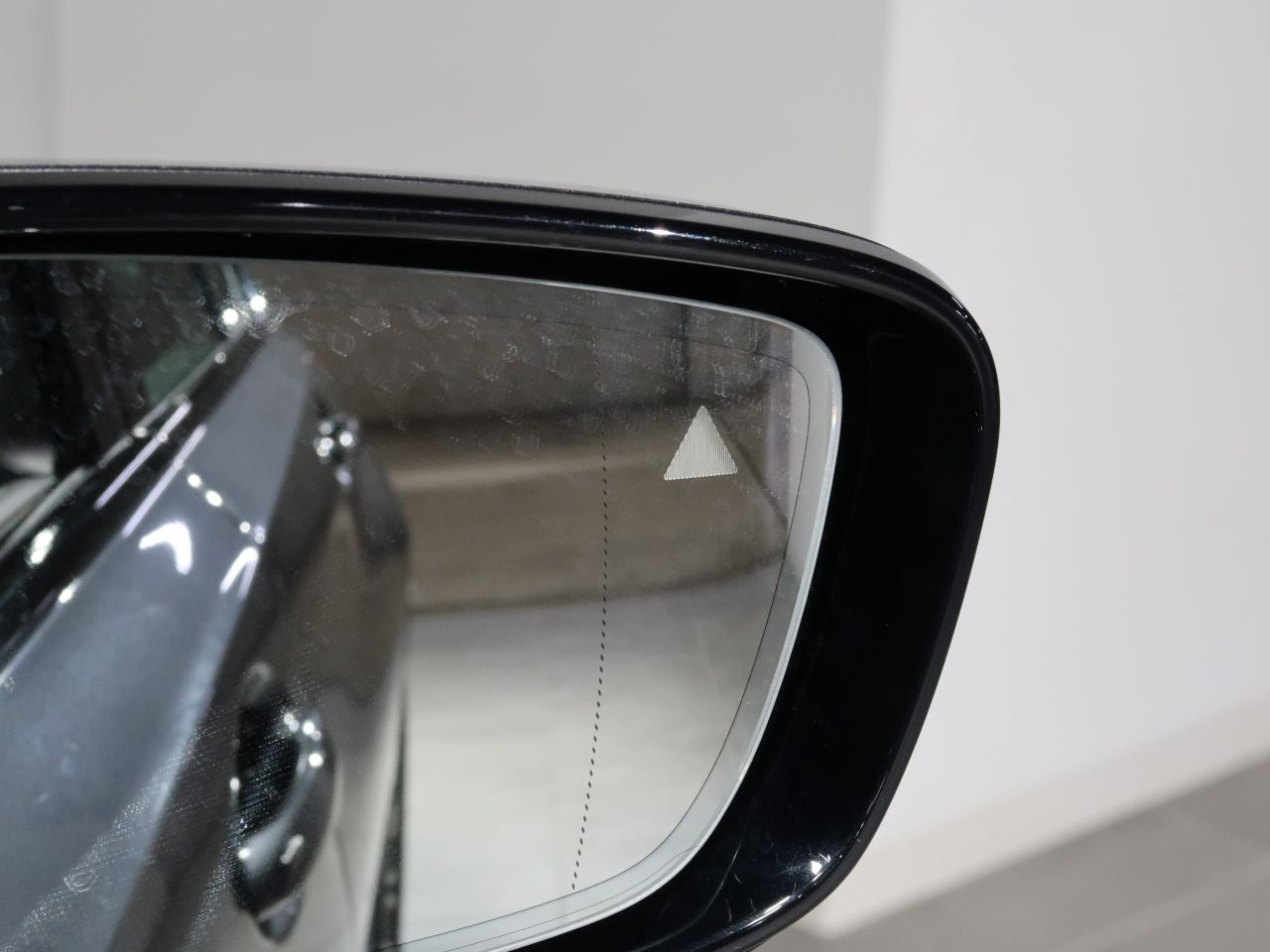 G20 330e Saloon RHD MX