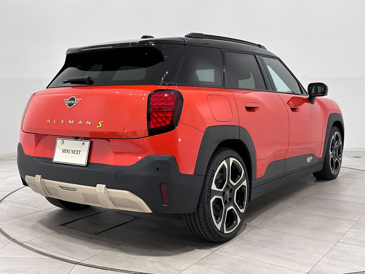 J05 MINI Aceman SE
