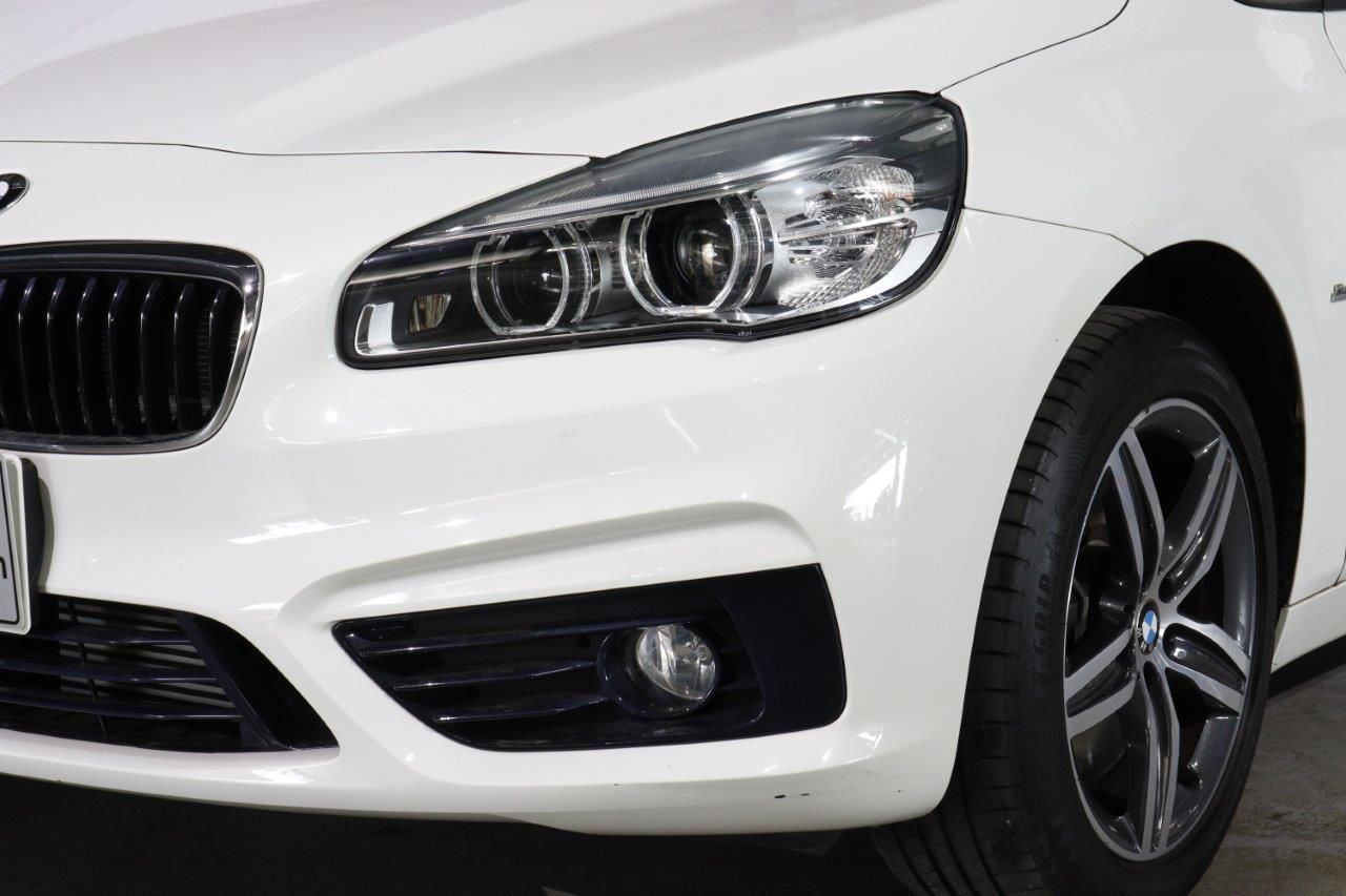 220I GRAN TOURER RHD