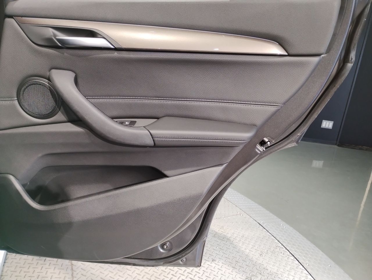 X1 sDrive18i RHD