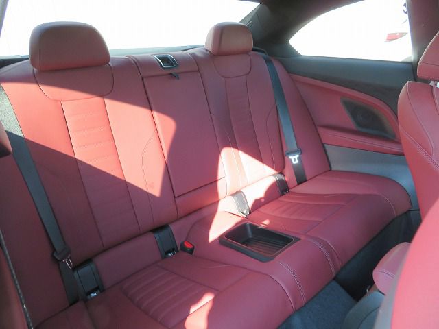 G42 220i Coupe