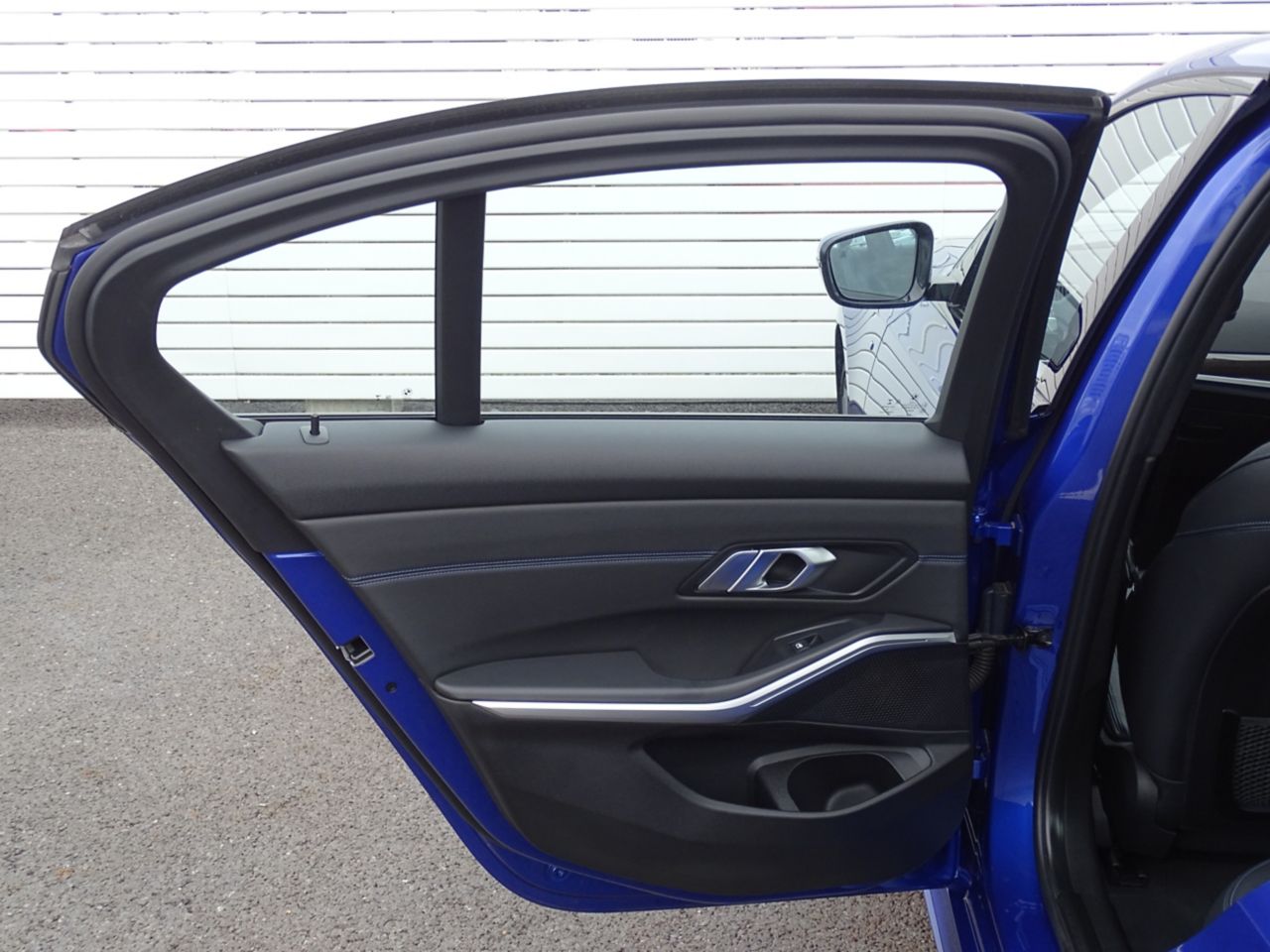 G20 320d xDrive RHD Saloon