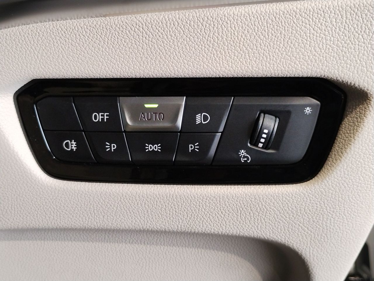 G21 320i Touring LCI RHD