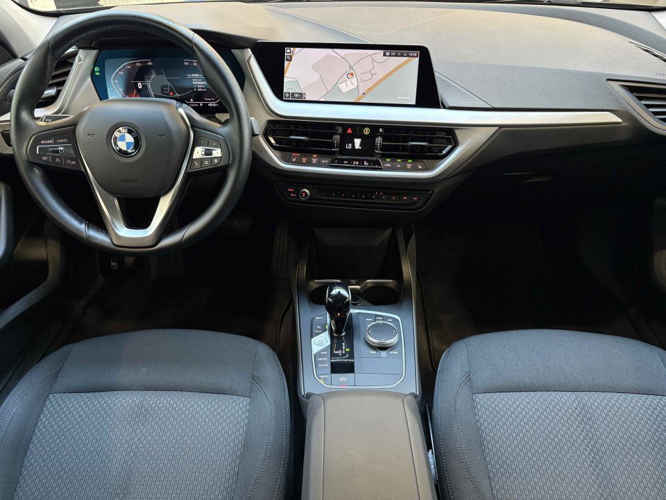 BMW 118