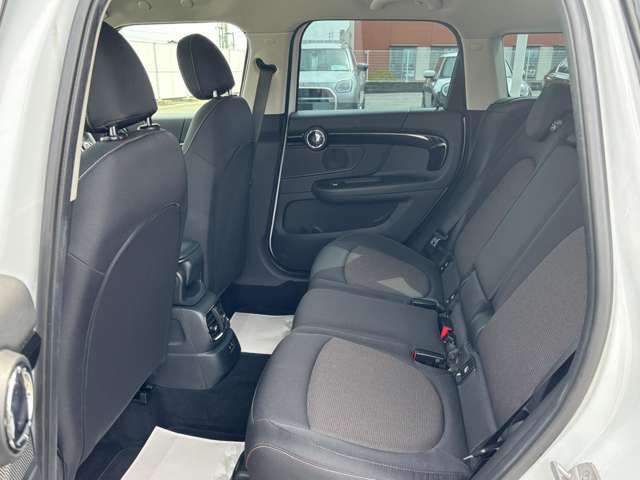 MINI CROSSOVER COOPER D