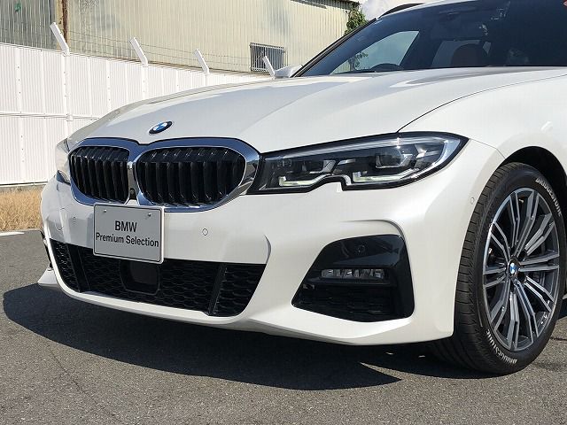 G21 320i RHD
