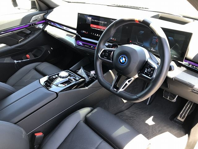 BMW i5 M60 xDrive Sedan RHD