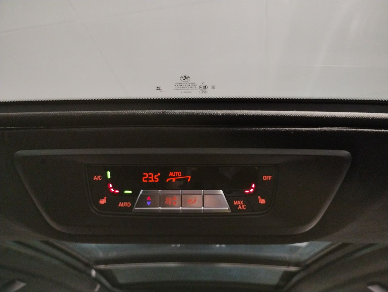 X7 xDrive40d RHD US