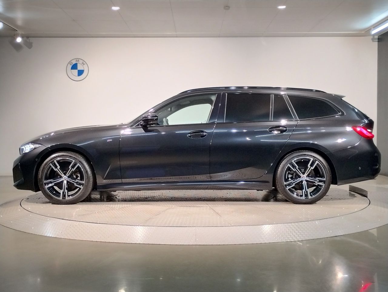 G21 320i Touring LCI RHD