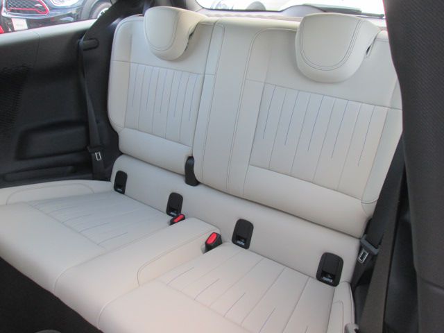 J01 MINI Cooper SE