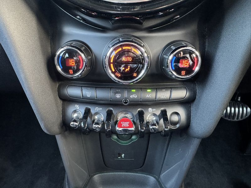 MINI F55 Cooper D 5dr Hatch LCI