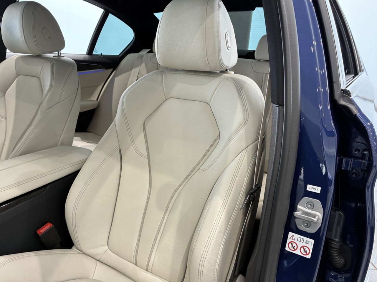 520d xDrive Sedan RHD