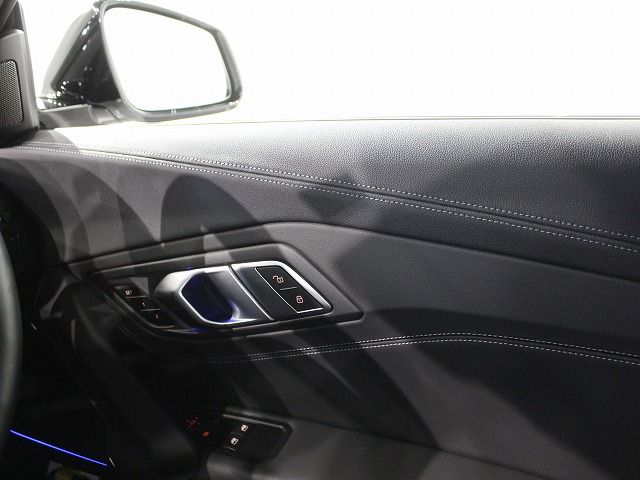 G29 z4 sDrive20i RHD