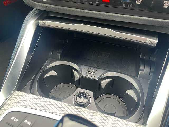 G26 i4 M50 RHD