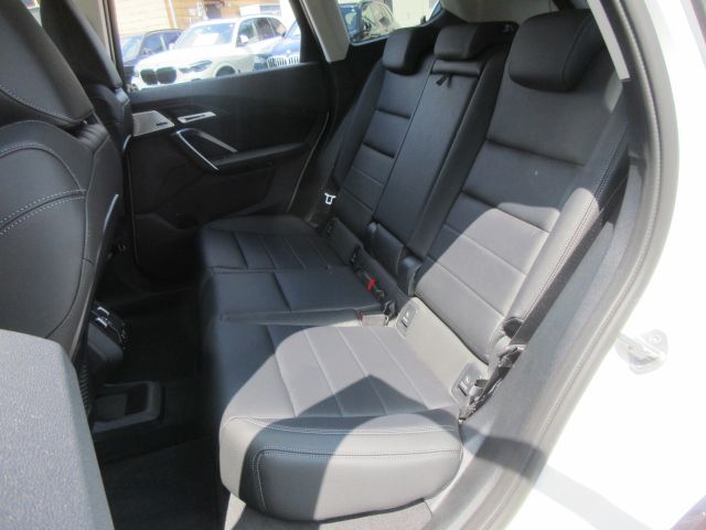 U11 iX1 xDrive30
