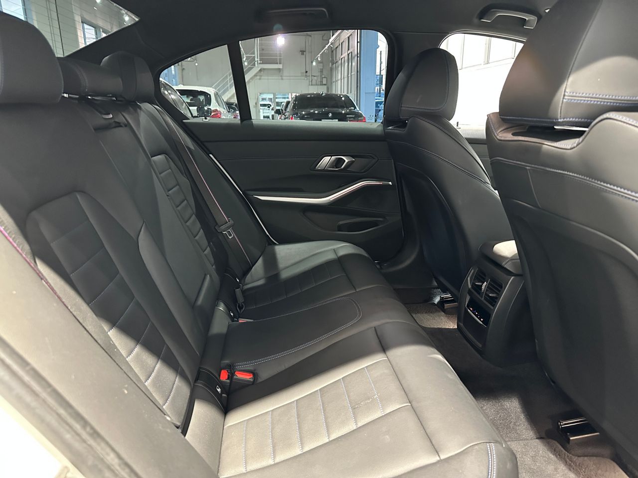 G20 320d xDrive RHD Saloon