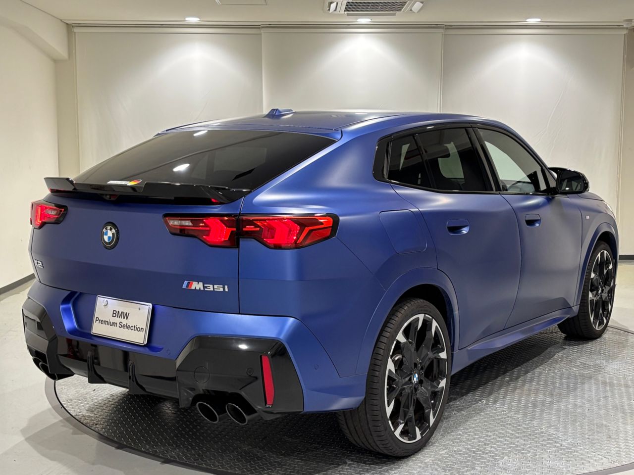 X2 M35i xDrive RHD