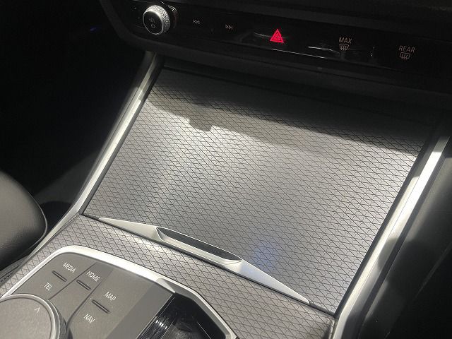 320d xDrive Berline RHD