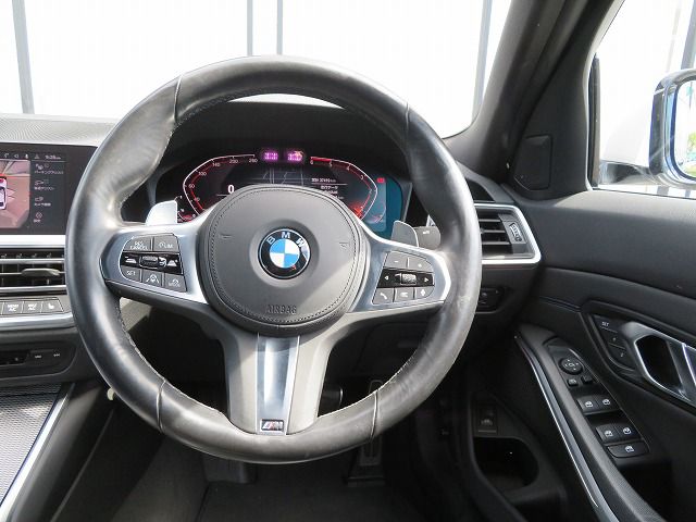 G20 320d xDrive RHD Saloon